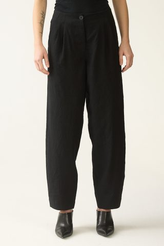 Hannibal. Trousers Hedda 001.