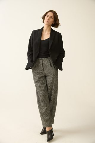 Hannibal. Trousers Hedda 001.