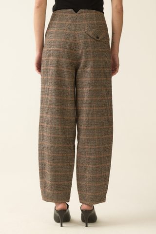 Hannibal. Trousers Hedda 001.